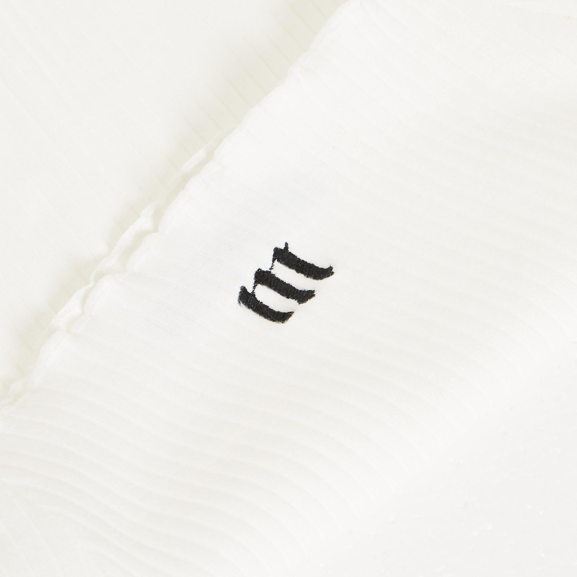 PLASTER WHITE TOP
